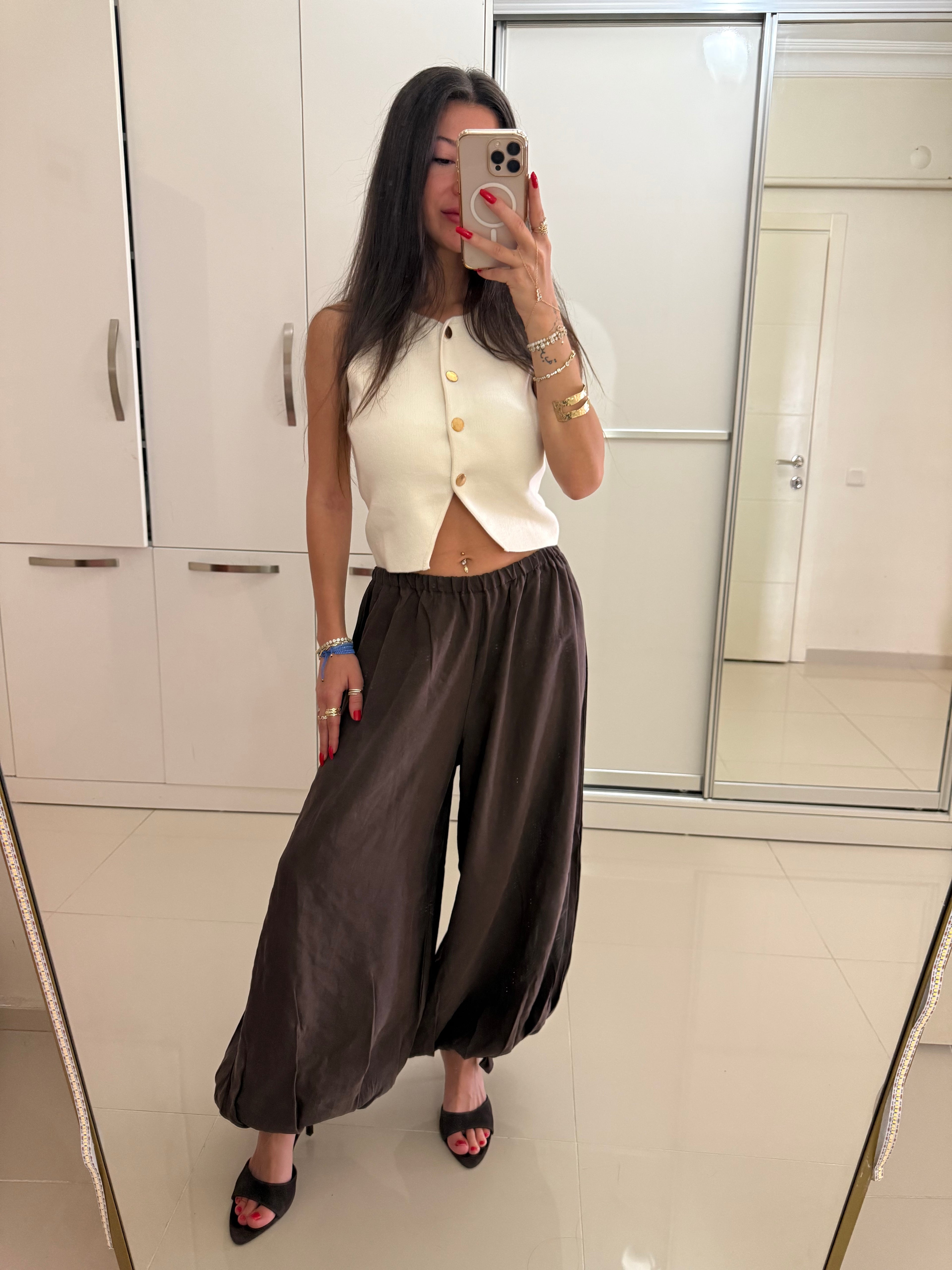 Kahverengi şalvar pantolon