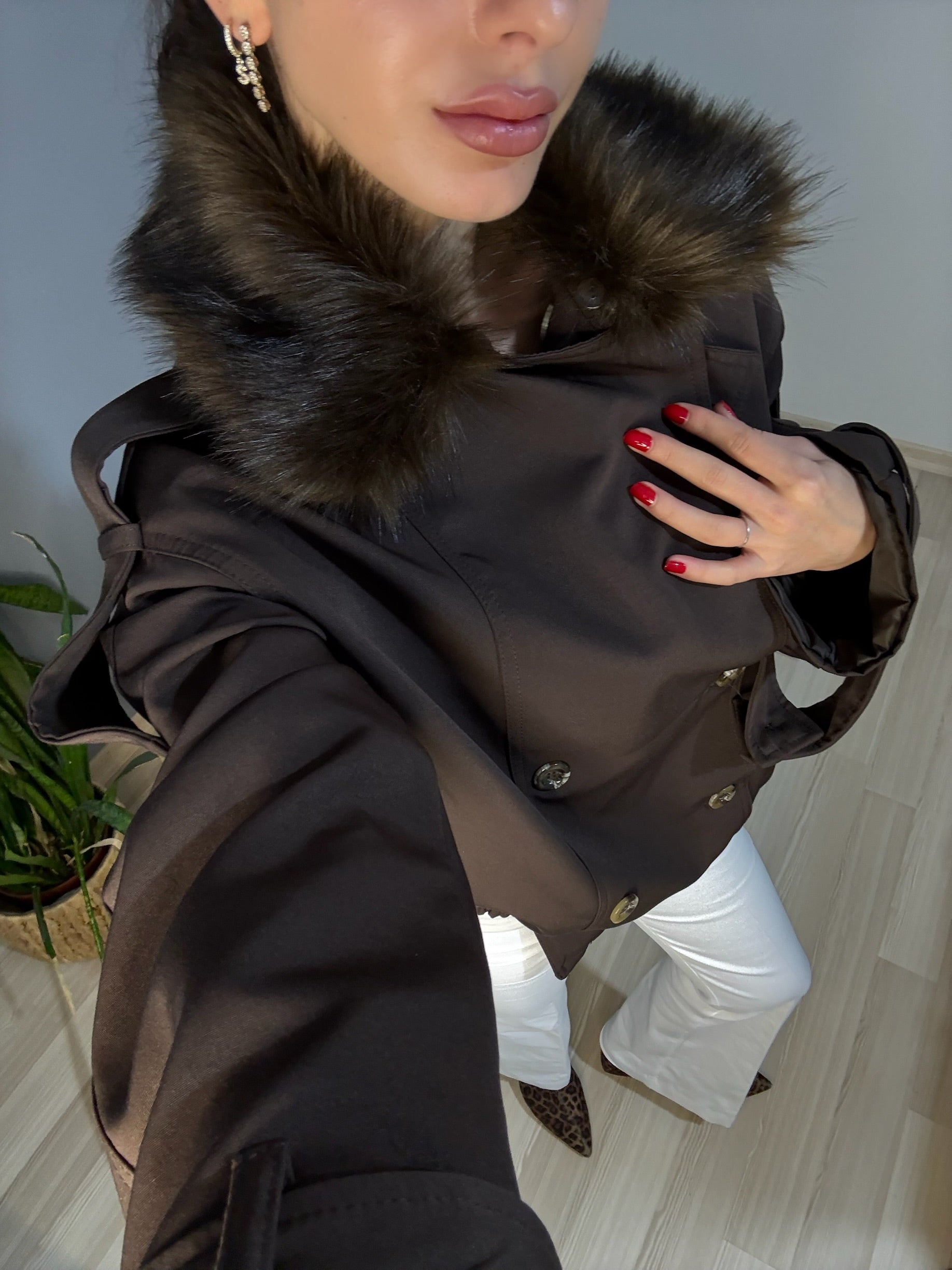 Çıkarılabilir kürk detaylı trençkot mont