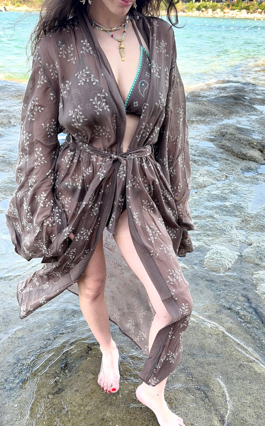 Kuşaklı işlemeli kimono