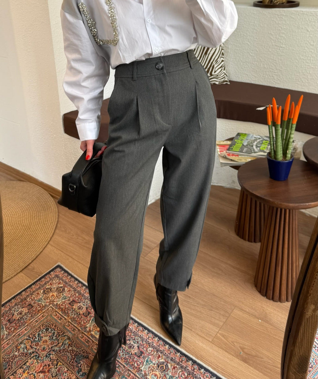 Gri bilek düğmeli pantolon