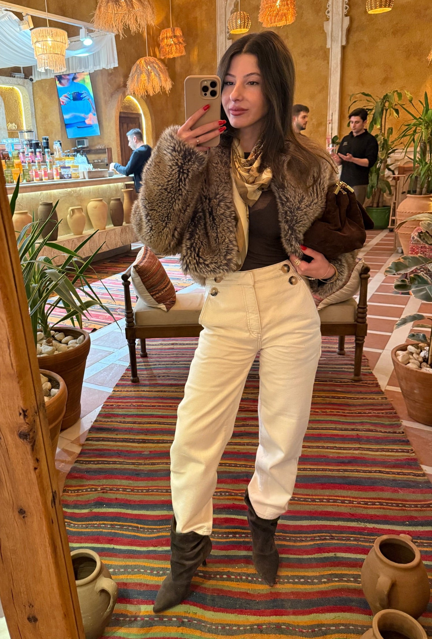 B.sh yan düğme detaylı jean