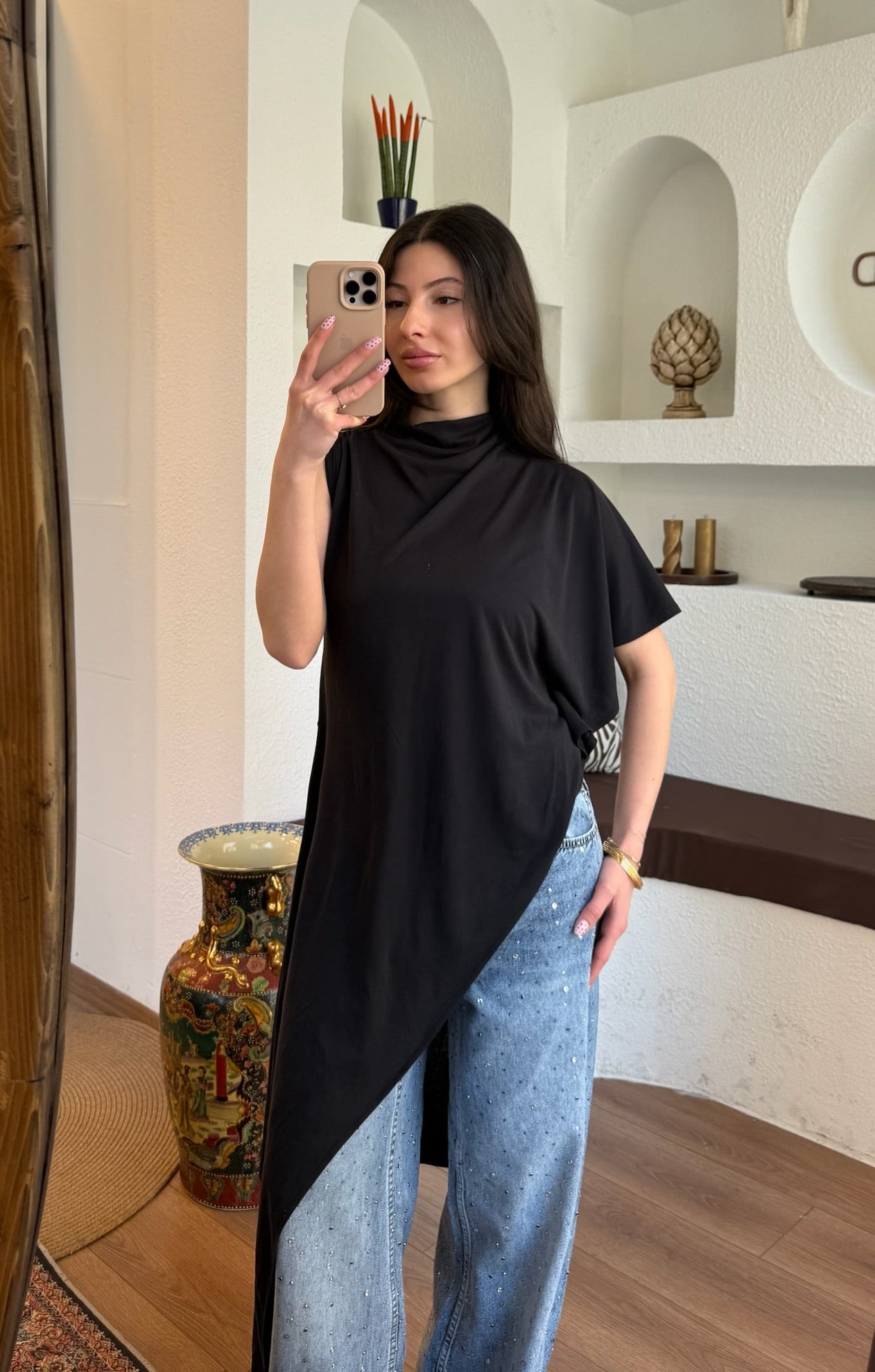 Asimetrik dökümlü iç straplezli takım bluz