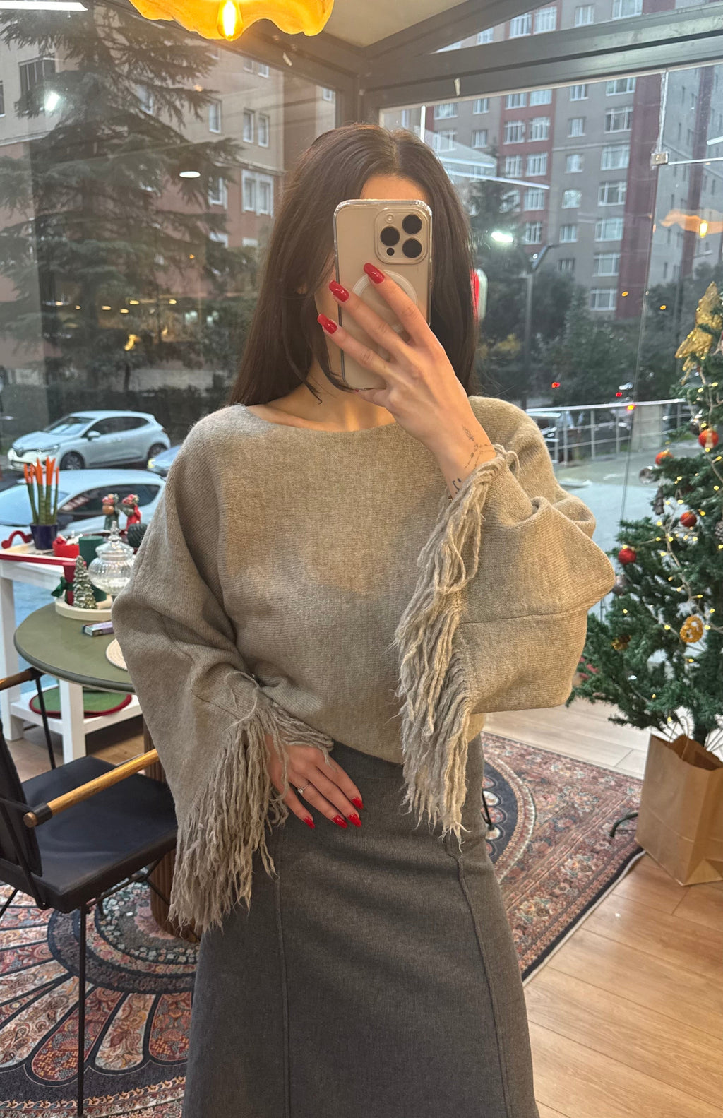 Püsküllü vizon kazak