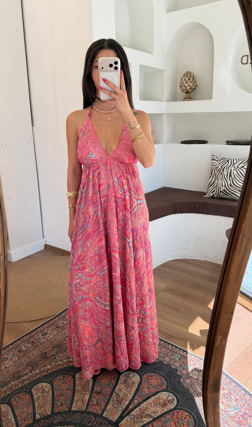 Pembe etnik desen sırt dekolteli ithal elbise