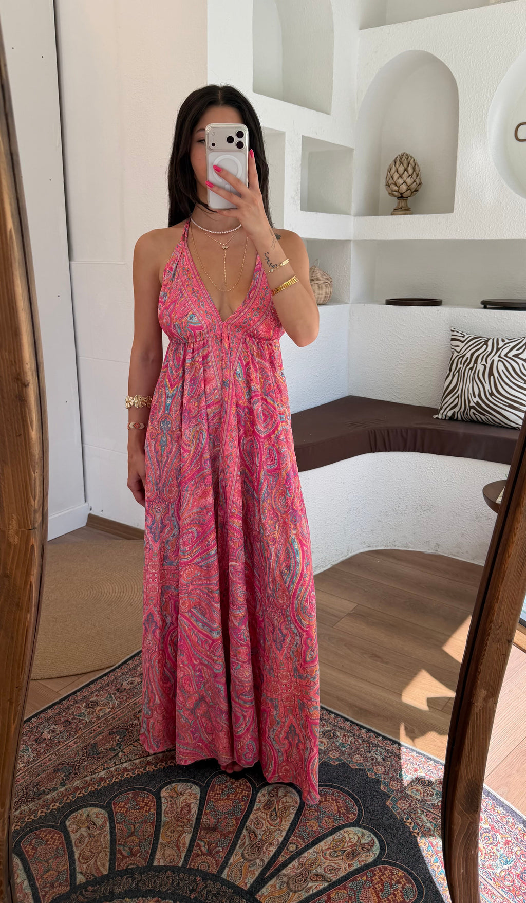 Pembe etnik desen sırt dekolteli ithal elbise
