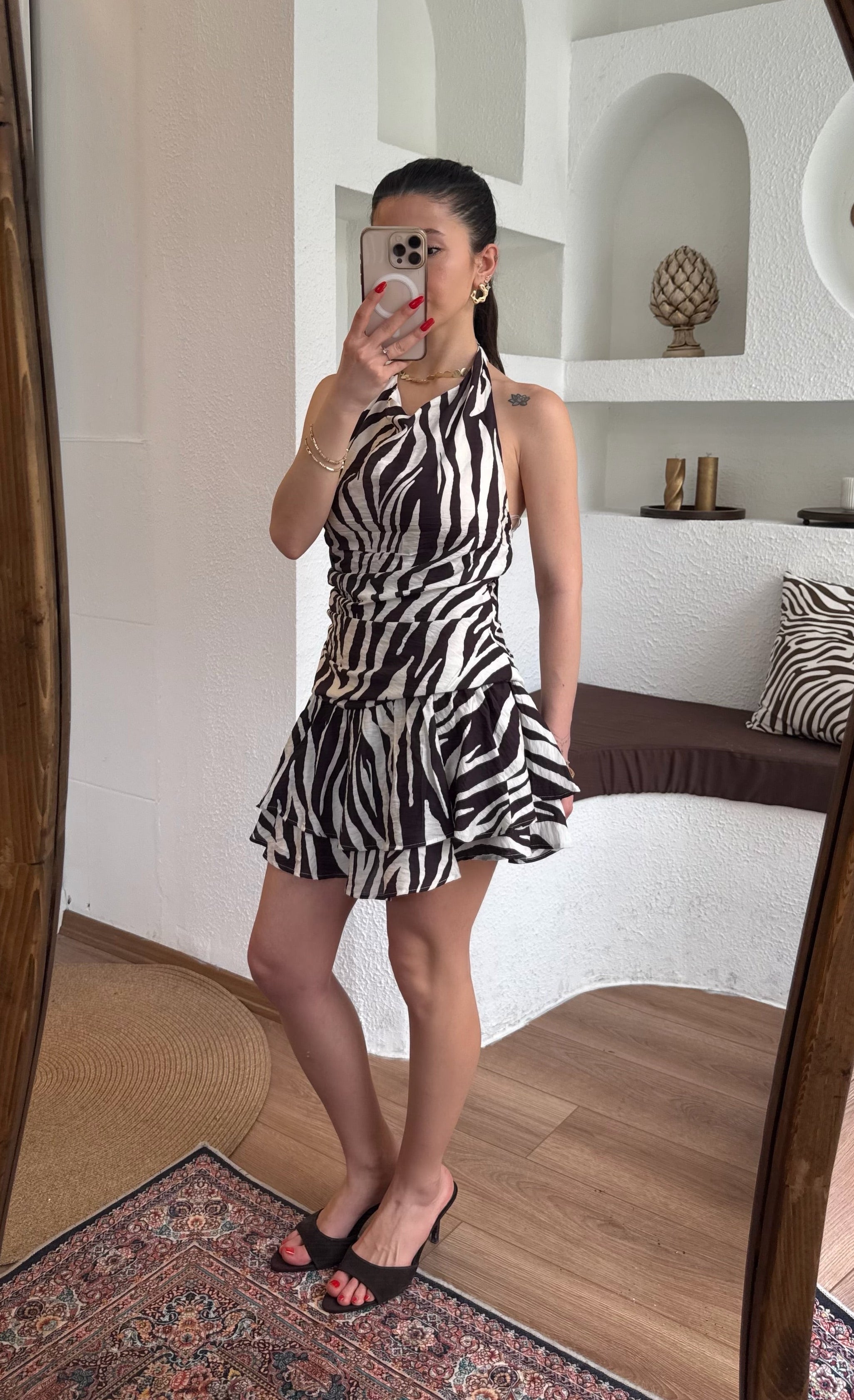 Zebra desen sırt dekolte elbise