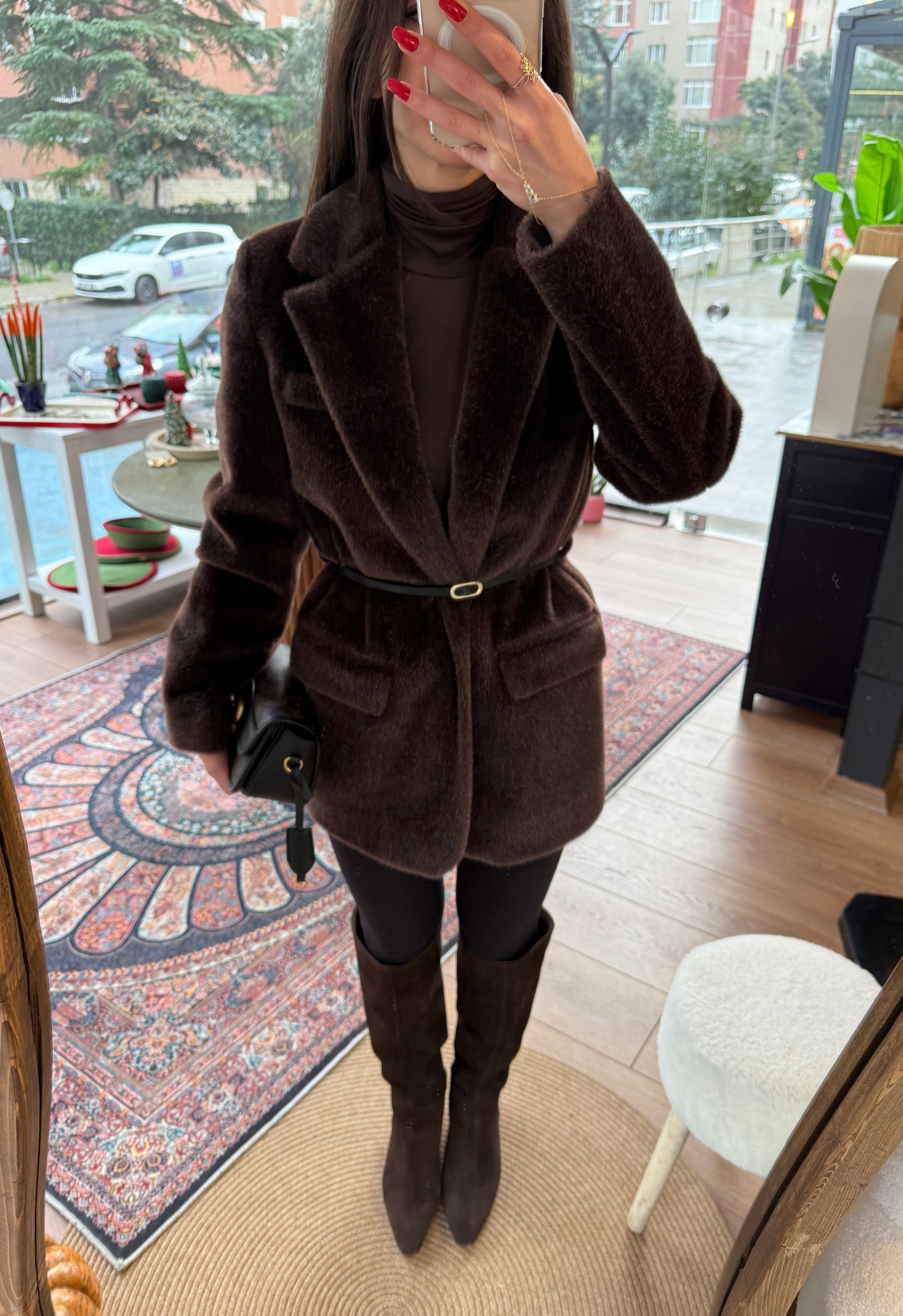 Kırçıl kemerli acı kahve ceket