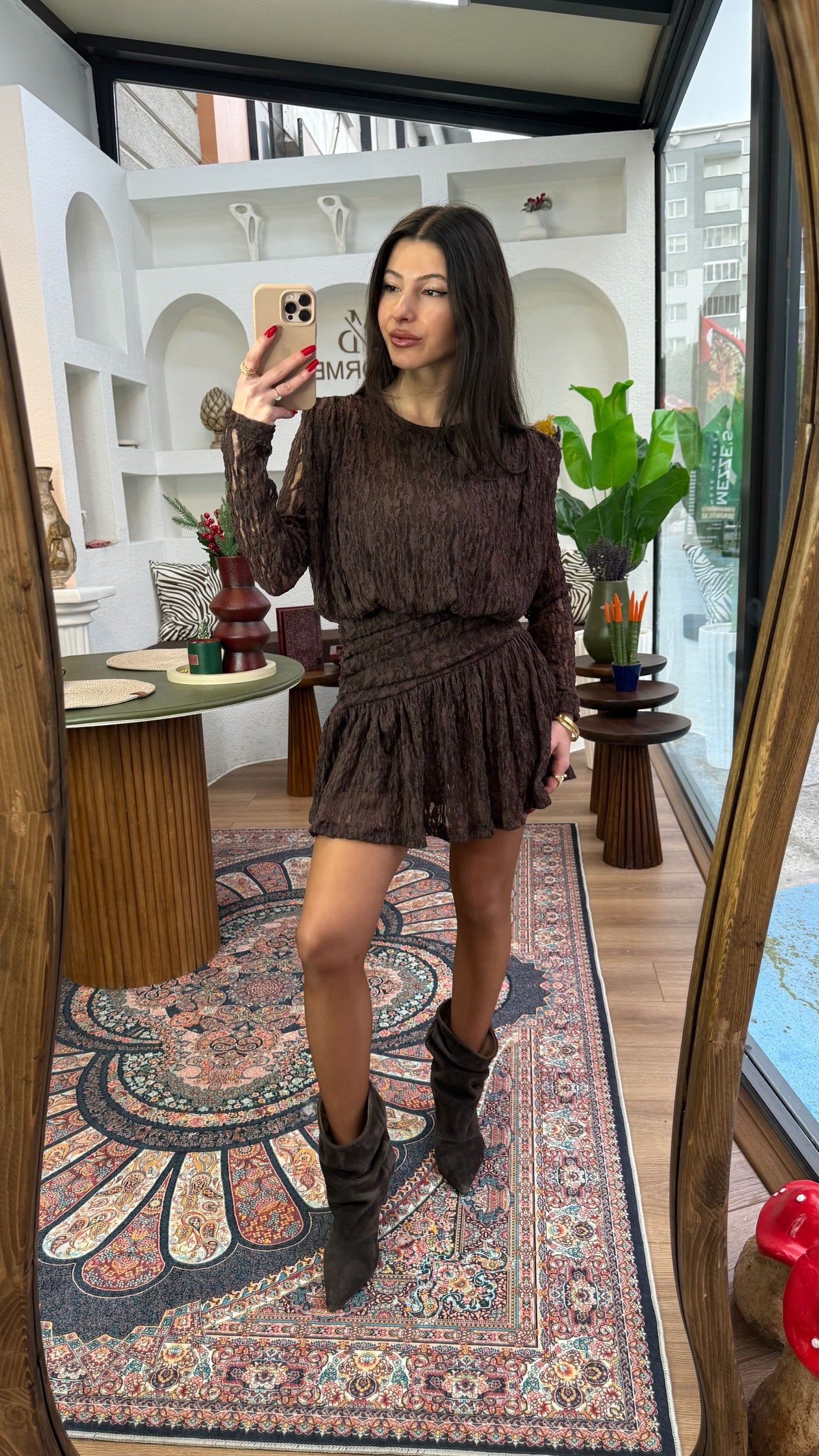 Kahve drapeli dantel elbise