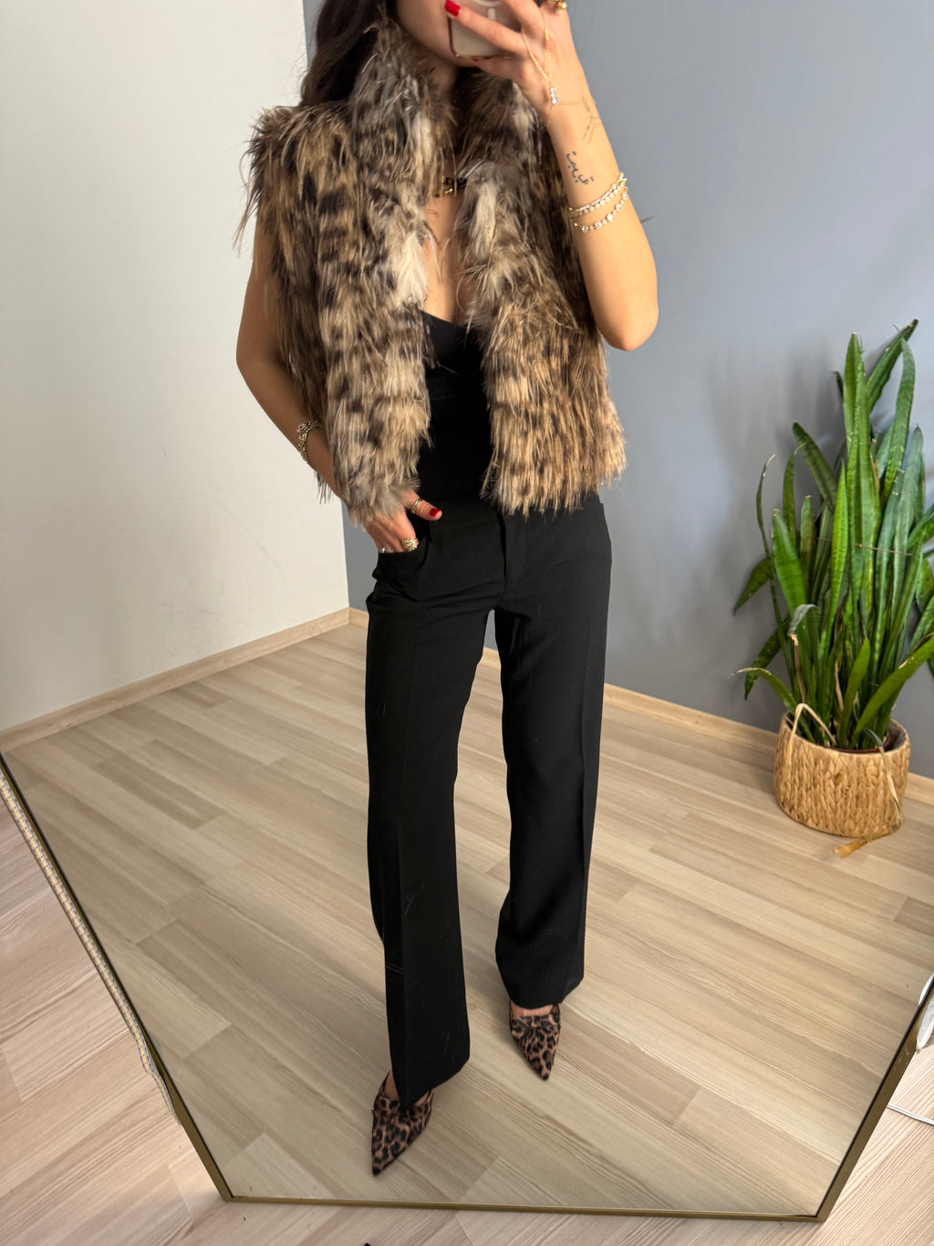 Hayvan desenli kürk yelek