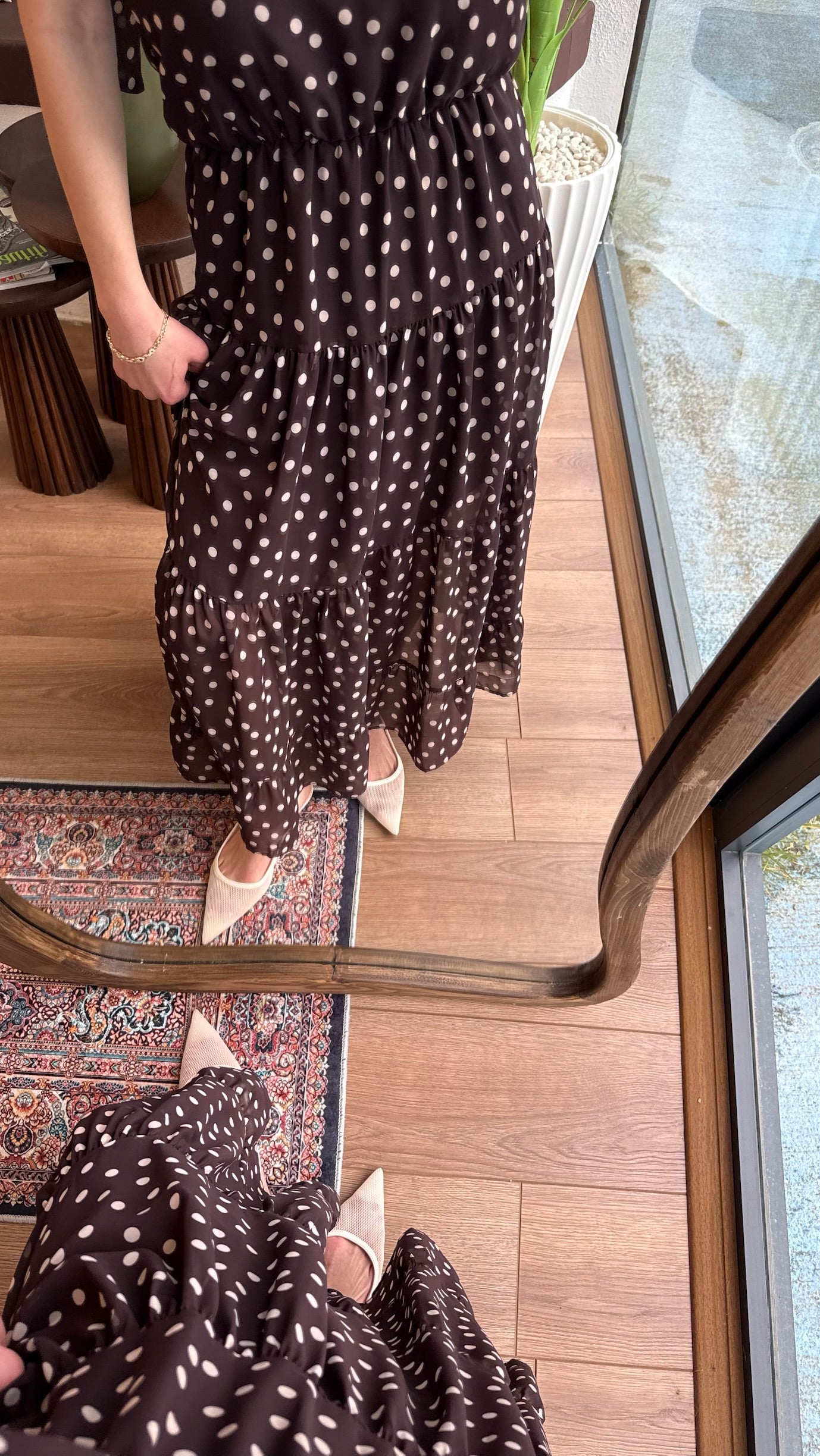 Puantiye kahve şifon elbise