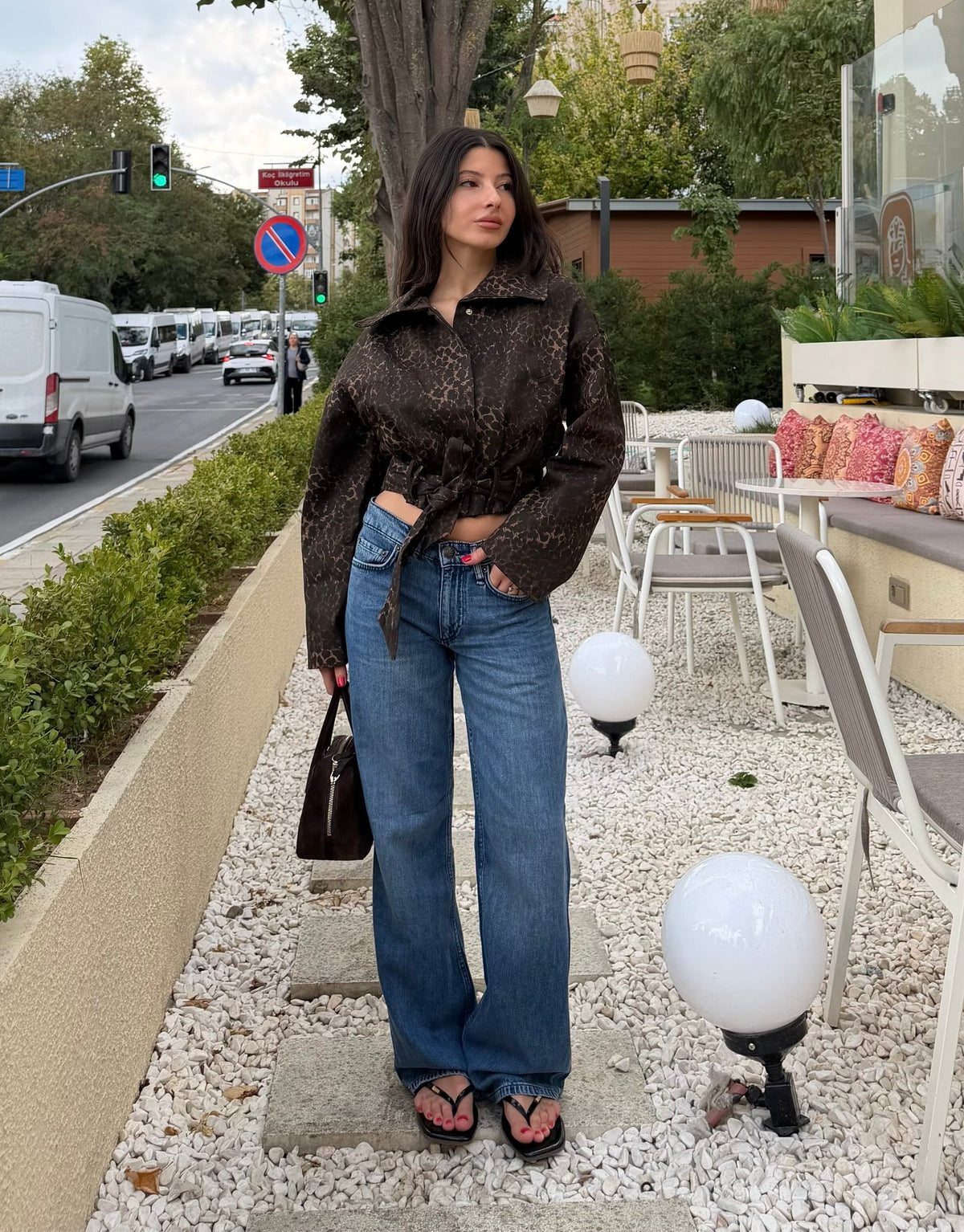 Leopar desen kuşaklı denim crop ceket