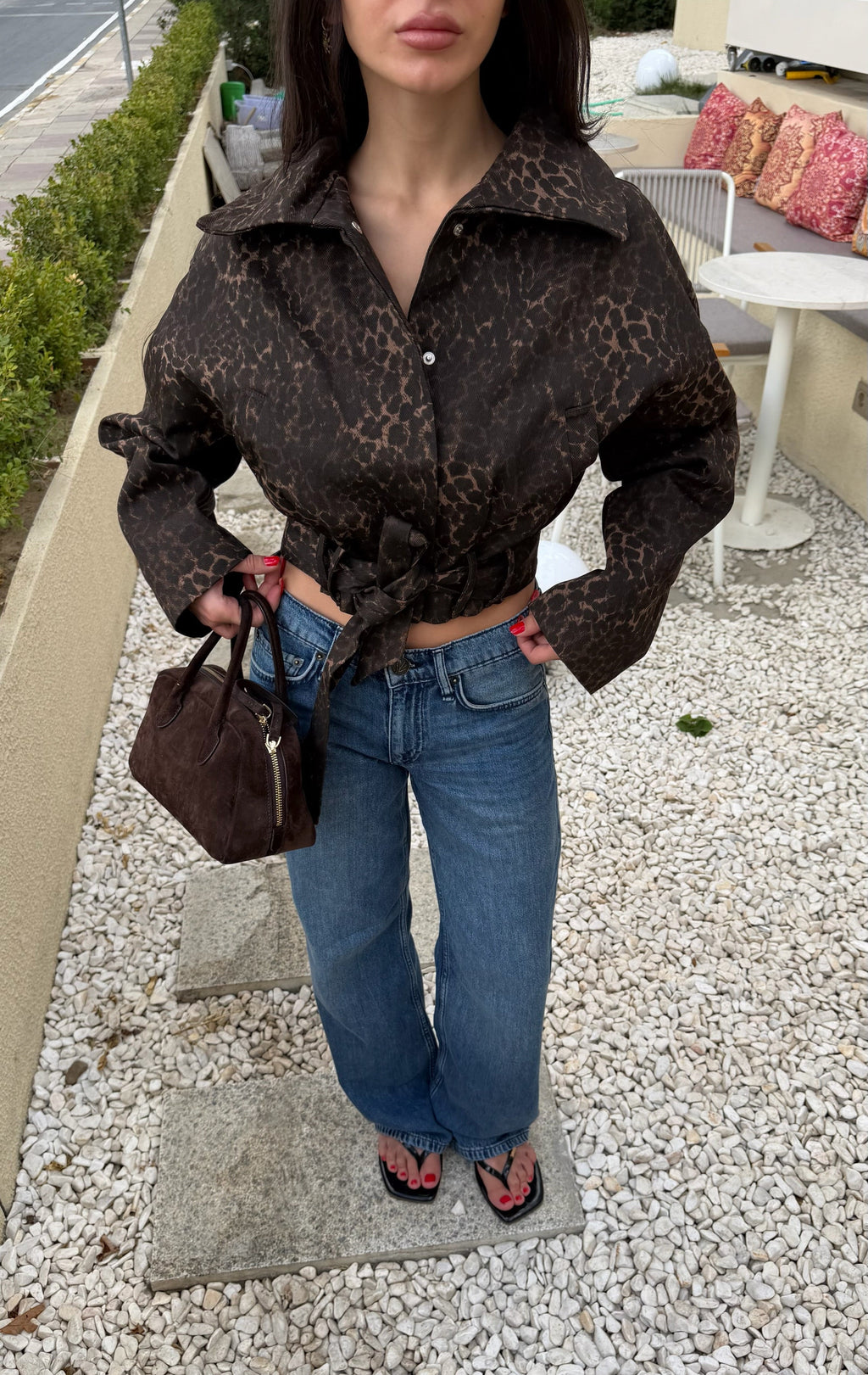 Leopar desen kuşaklı denim crop ceket