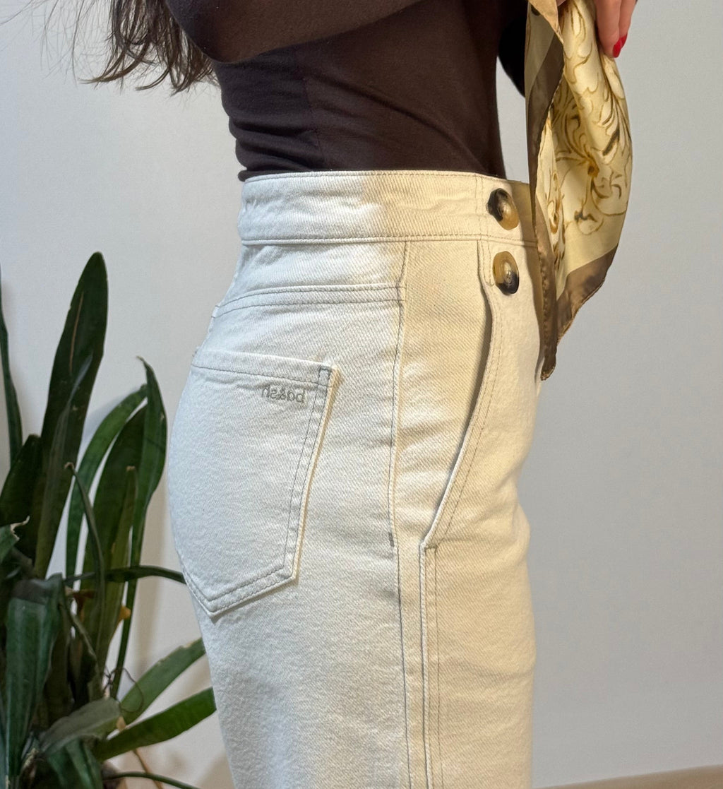 B.sh yan düğme detaylı jean