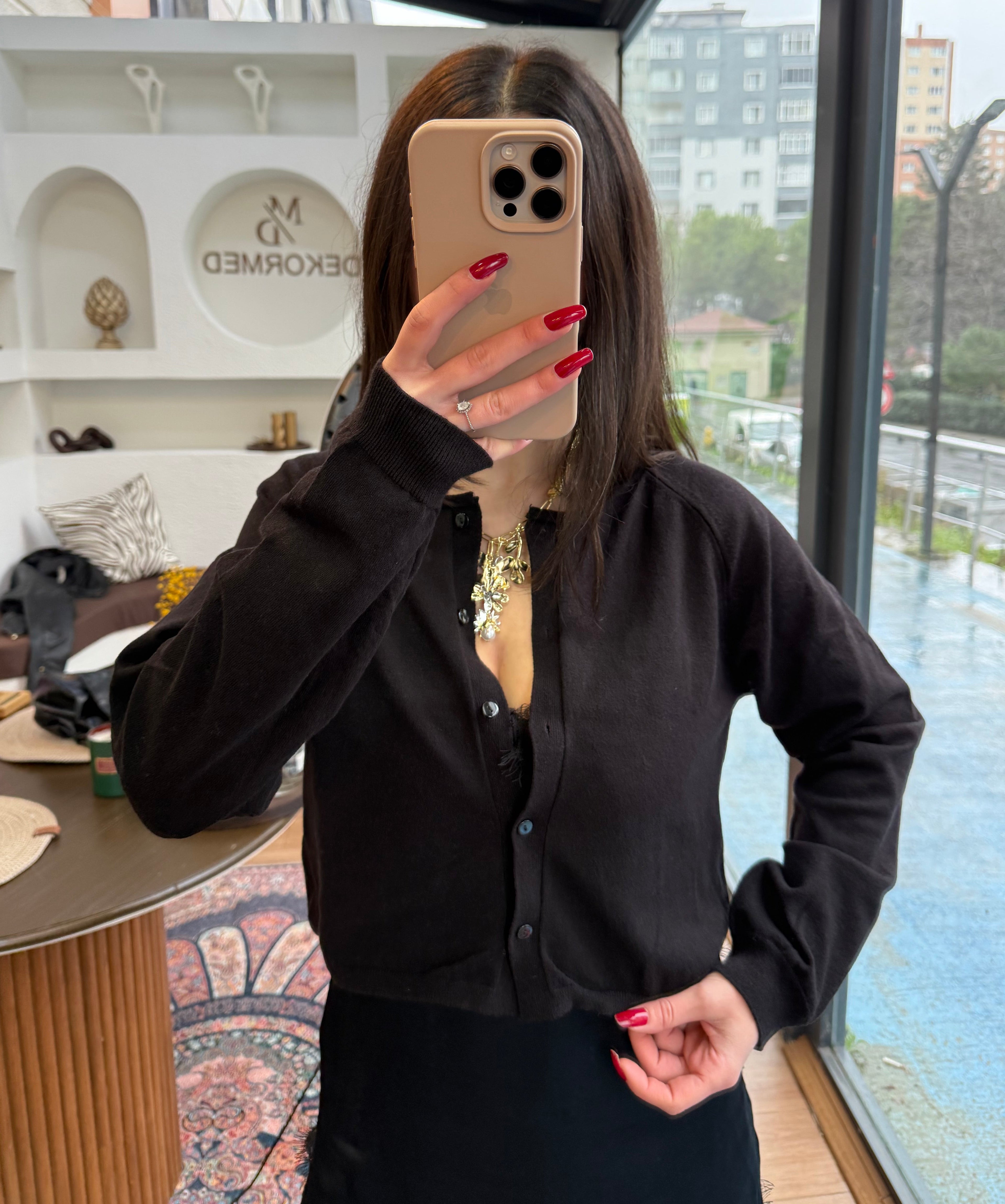 Pamuklu siyah hırka