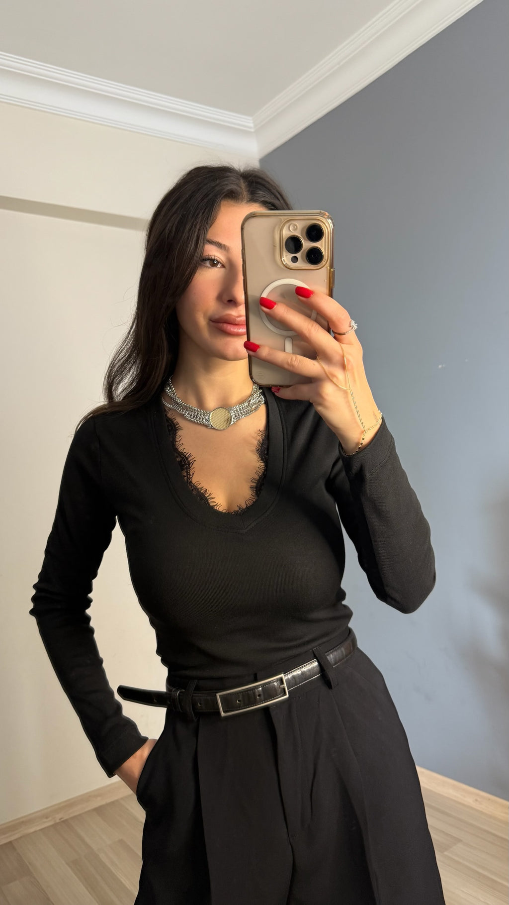 Dantel detaylı bluz