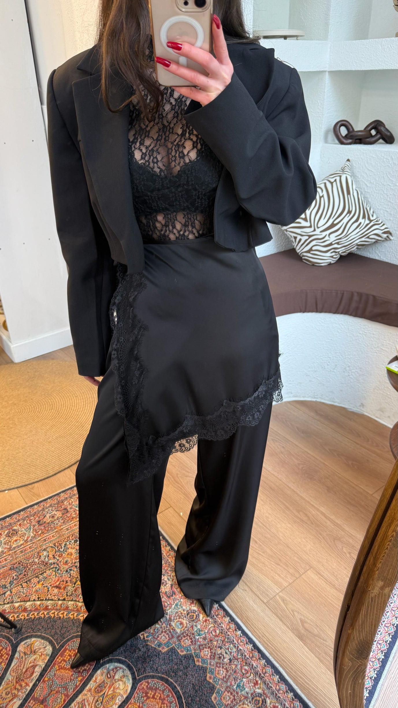 Saten dantel bağlama detaylı pantolon