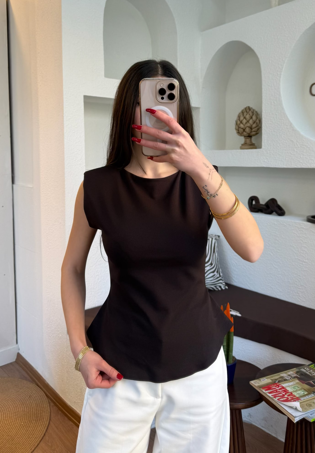 Vatkalı bele oturan acı kahve bluz